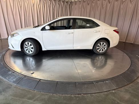 Used 2016 Toyota Corolla LE FWD image 7