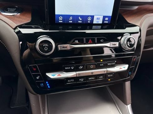 Used 2023 Ford Explorer King Ranch w/ Technology Package AWD/4WD image 27