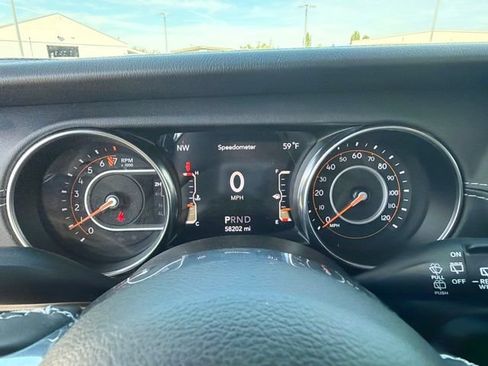 Used 2022 Jeep Wrangler Unlimited Sahara w/ LED Lighting Group AWD/4WD image 24