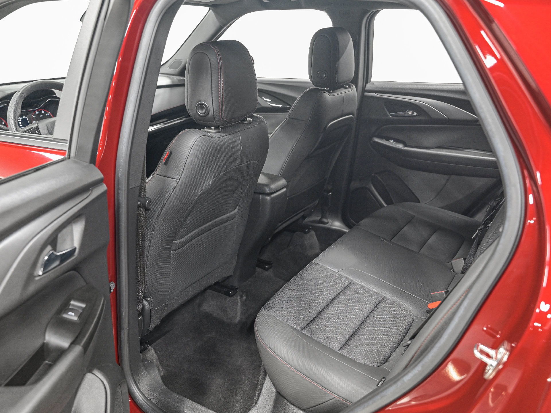 Used 2023 Chevrolet TrailBlazer RS AWD/4WD image 27