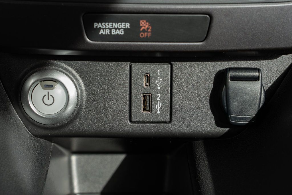 Used 2025 Nissan Leaf S FWD image 19