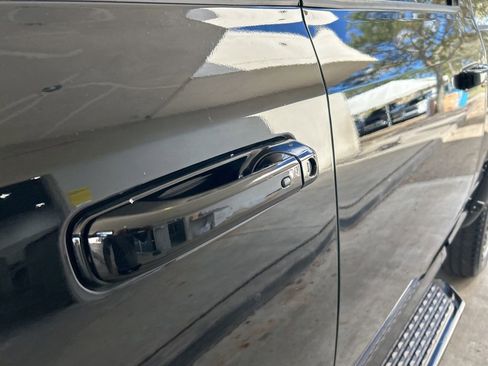 Used 2024 RAM 2500 Laramie w/ Night Edition image 17