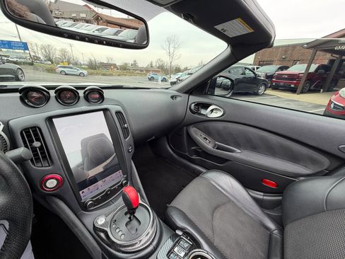 Used 2014 Nissan 370Z Touring w/ Sport Package RWD image 21