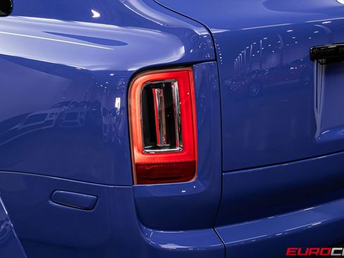 Used 2021 Rolls-Royce Cullinan Black Badge AWD/4WD image 21