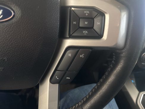 Used 2018 Ford F150 Lariat w/ Equipment Group 502A Luxury AWD/4WD image 42