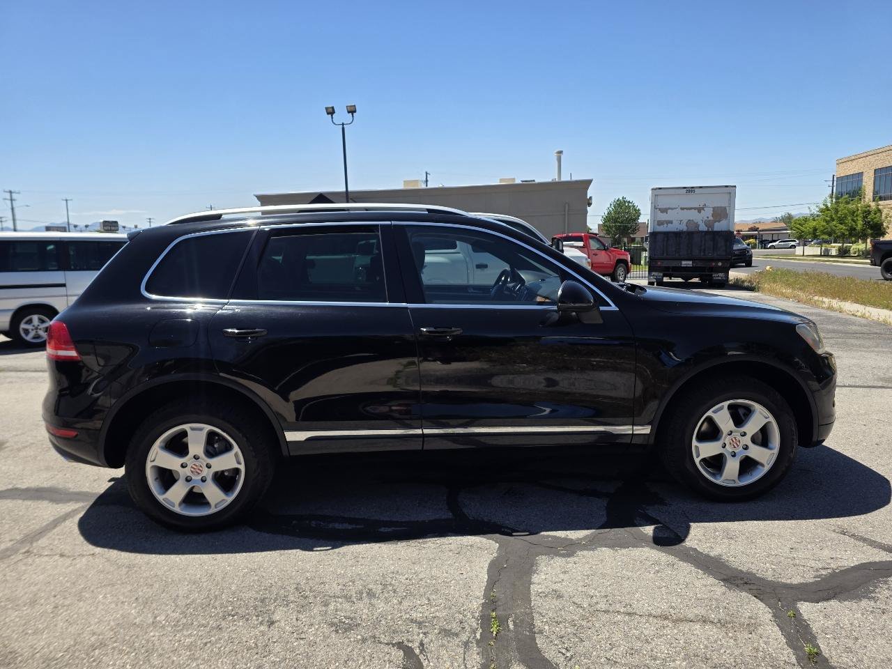 Used 2012 Volkswagen Touareg Sport AWD/4WD image 4