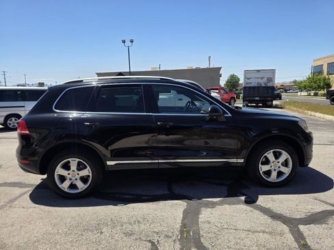 Used 2012 Volkswagen Touareg Sport AWD/4WD image 4