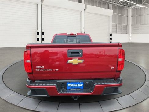 Used 2018 Chevrolet Colorado LT w/ LT Convenience Package image 3