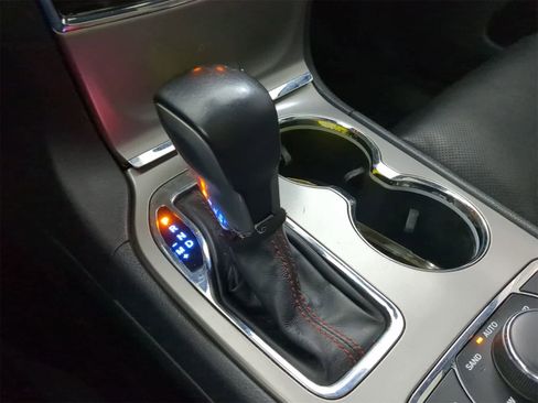 Used 2020 Jeep Grand Cherokee Trailhawk w/ Trailhawk Luxury Group image 32