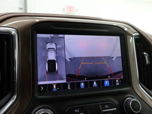 Used 2023 Chevrolet Silverado 3500 High Country image 16