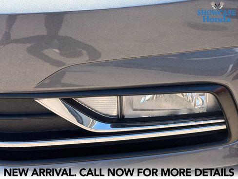 Used 2016 Volkswagen Passat 1.8T SE FWD image 13