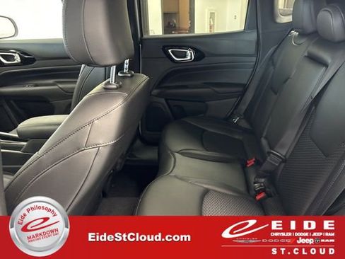 New 2026 Jeep Compass Latitude image 17