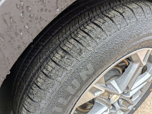 Used 2023 Chevrolet Blazer LT image 29