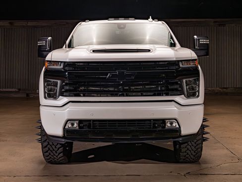 Used 2020 Chevrolet Silverado 3500 High Country AWD/4WD image 2