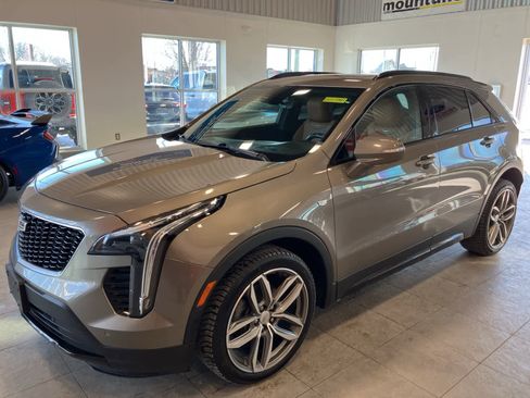 Used 2020 Cadillac XT4 Sport image 1