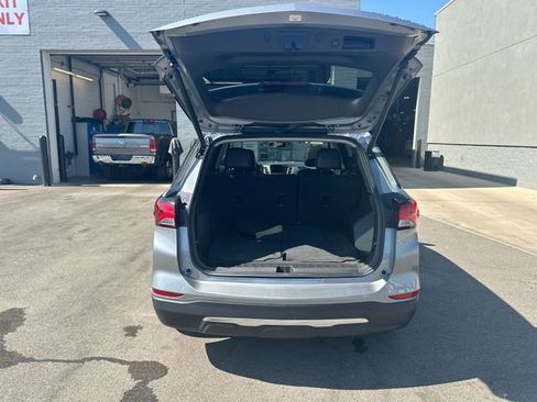 Used 2023 Chevrolet Equinox Premier AWD/4WD image 26