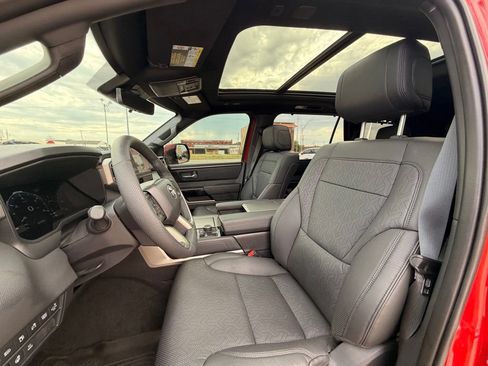 Used 2025 Toyota Sequoia Limited w/ Tow Technology Package AWD/4WD image 12