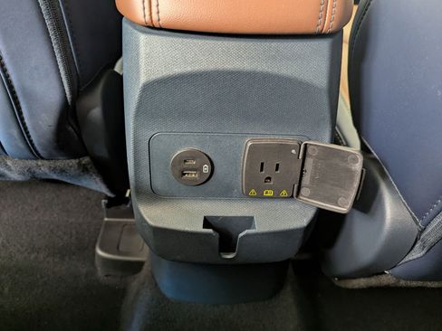 Used 2022 Ford Maverick Lariat w/ Lariat Luxury Package image 22