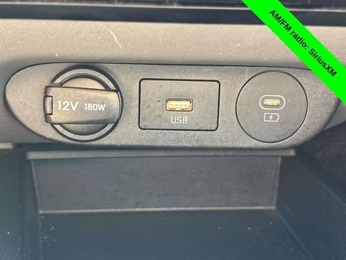 Used 2024 Hyundai Elantra SEL FWD image 21