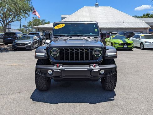 Certified 2024 Jeep Wrangler Unlimited Rubicon AWD/4WD image 3