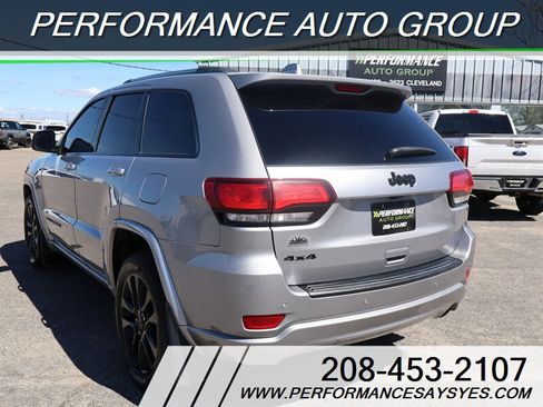 Used 2019 Jeep Grand Cherokee Altitude image 5