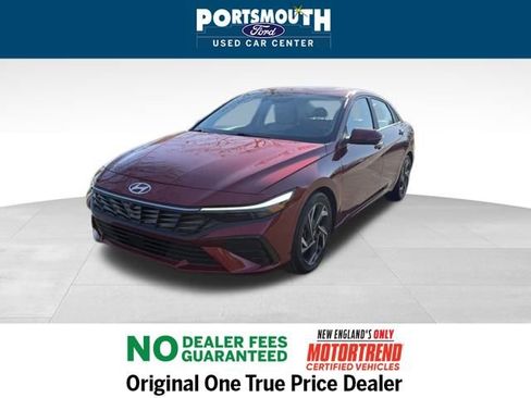 Used 2024 Hyundai Elantra Limited image 16