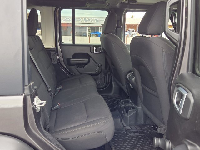 Used 2022 Jeep Wrangler Unlimited Sport AWD/4WD image 14
