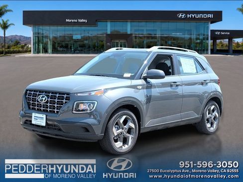 Used 2026 Hyundai Venue SEL FWD image 3