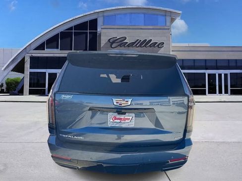 Used 2025 Cadillac Escalade Sport w/ Touring Package image 5