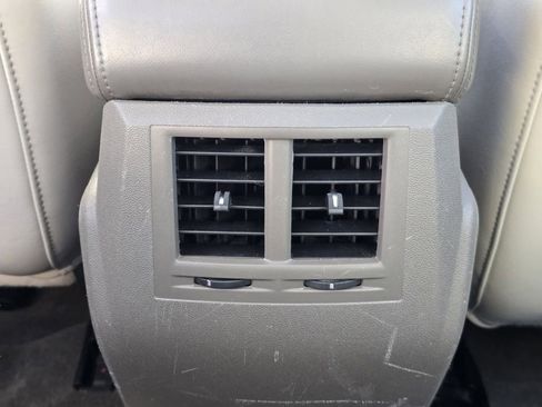 Used 2008 Chrysler 300 C AWD/4WD image 32