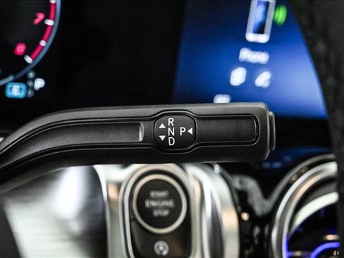 New 2026 Mercedes-Benz GLB 250 4MATIC image 12