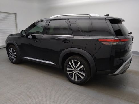 Used 2022 Nissan Pathfinder Platinum image 3