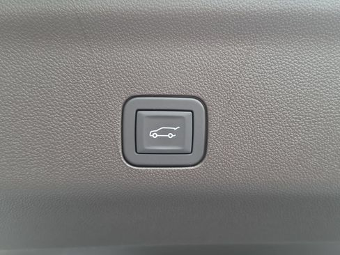 New 2026 GMC Yukon Elevation AWD/4WD image 15