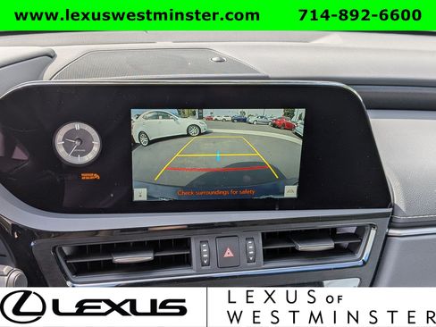 Used 2025 Lexus ES 300h w/ Premium Package FWD image 23