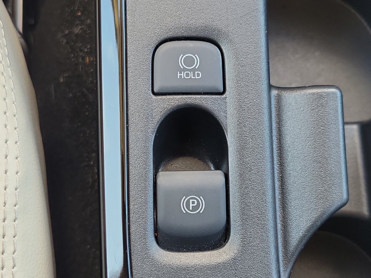 Used 2025 Toyota Corolla XLE FWD image 27