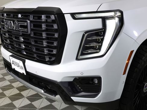 Used 2026 GMC Yukon Denali Ultimate AWD/4WD image 47