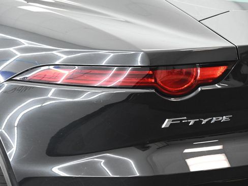 Used 2019 Jaguar F-TYPE R AWD/4WD image 14