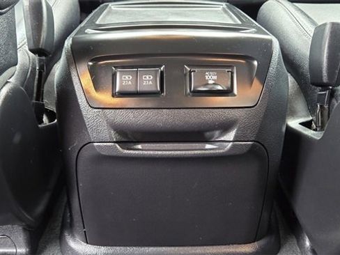 Certified 2020 Toyota Sienna SE image 12