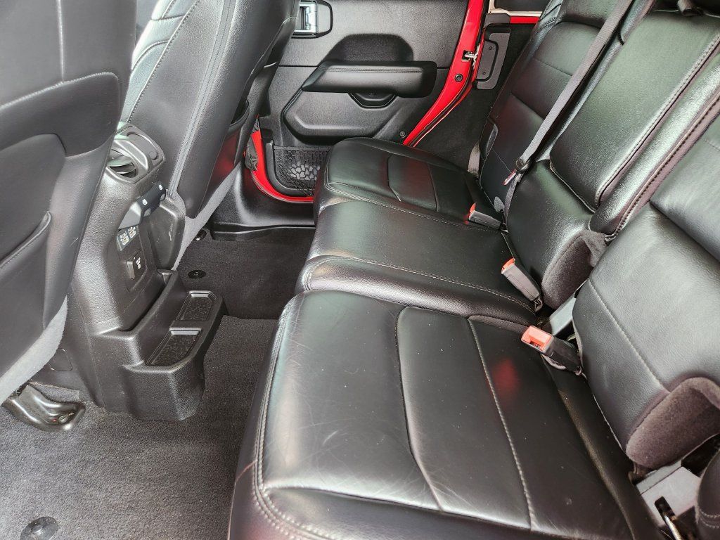 Used 2020 Jeep Wrangler Unlimited Sahara AWD/4WD image 19