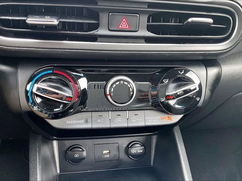 Used 2022 Hyundai Kona SE w/ Cargo Package FWD image 31