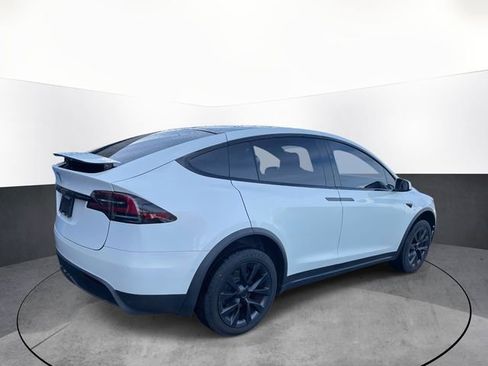 Used 2022 Tesla Model X Plaid image 7