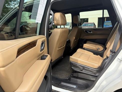 Used 2023 Chevrolet Tahoe Premier AWD/4WD image 15