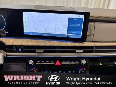 Used 2025 Hyundai Santa Fe Calligraphy image 24