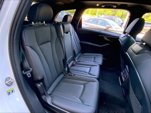 Certified 2025 Audi Q7 3.0T Premium Plus w/ Premium Plus Package AWD/4WD image 18