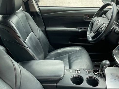 Used 2017 Toyota Avalon Limited w/ Carpet Mat Package image 8