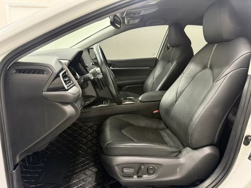 Used 2021 Toyota Camry XSE image 21