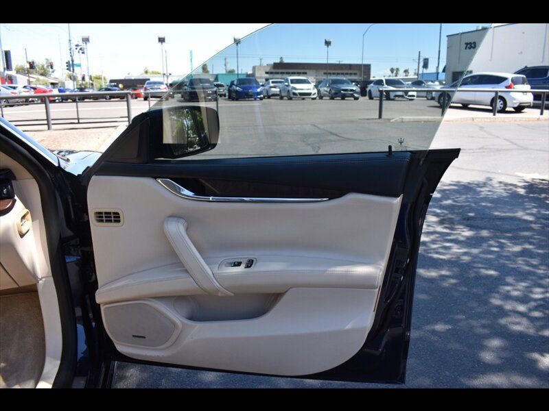 Used 2016 Maserati Quattroporte S RWD image 22