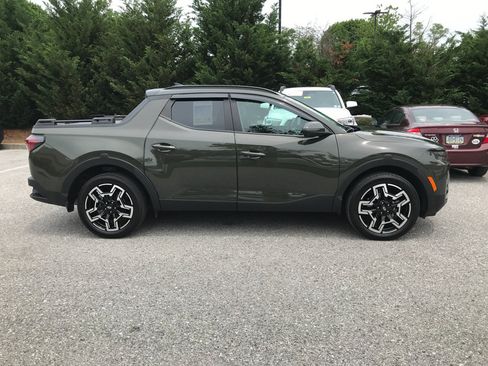 Used 2025 Hyundai Santa Cruz Limited AWD/4WD image 9