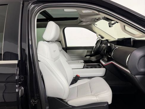 Used 2025 Ford Expedition Max Platinum AWD/4WD image 33