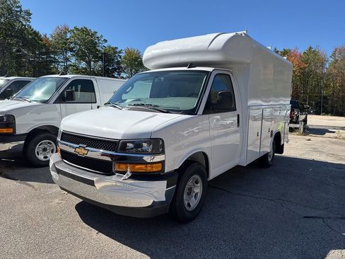 New 2025 Chevrolet Express 3500 w/ Power Convenience Package image 10
